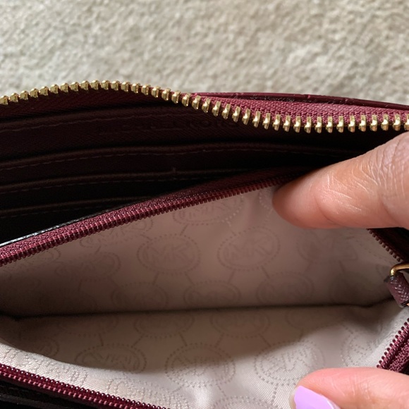 MK wallet - Picture 9 of 13